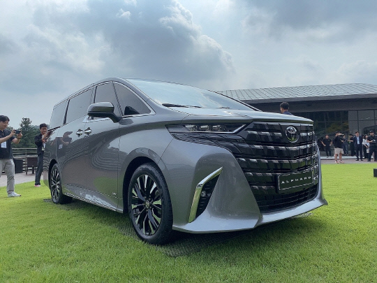 도요타 알파드. 장우진 기자